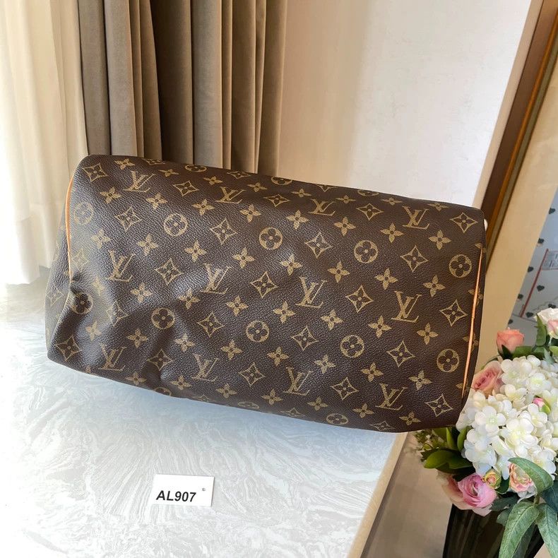 Louis Vuitton LV Speedy 35 Bag in Good Condition Size ONE SIZE - 7 Thumbnail