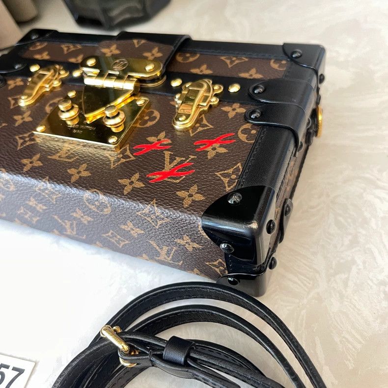 Louis Vuitton Louis Vuitton Petit Malle Hard Case Bag Size ONE SIZE - 6 Thumbnail