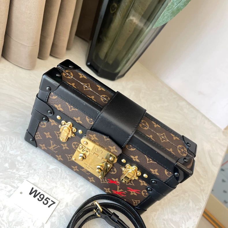 Louis Vuitton Louis Vuitton Petit Malle Hard Case Bag Size ONE SIZE - 2 Thumbnail