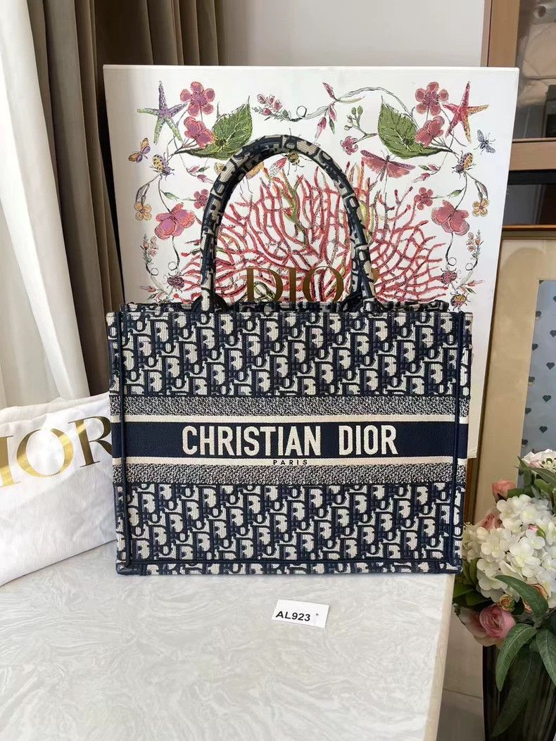 Dior Christian Dior Tote Bag Medium Size Size ONE SIZE - 2 Thumbnail