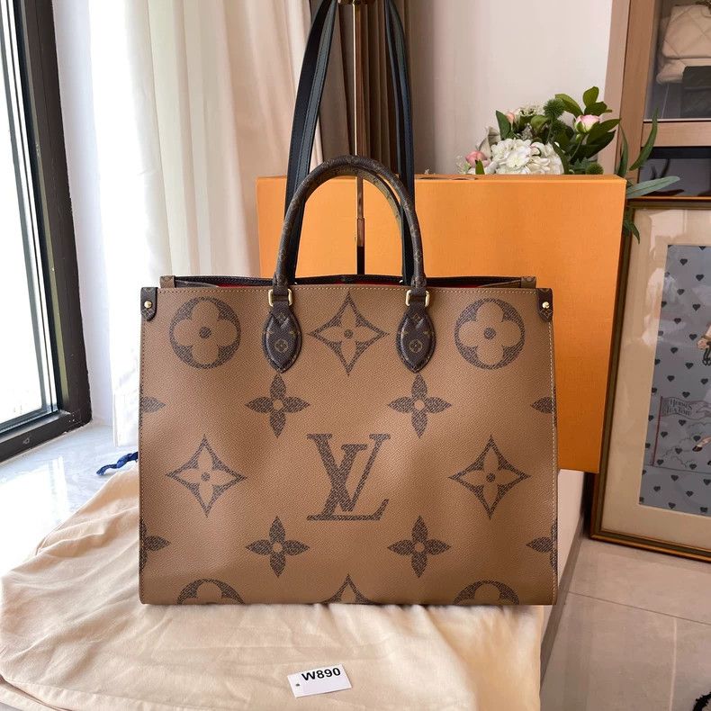 Louis Vuitton Louis Vuitton On The Go Tote Bag Size ONE SIZE - 3 Thumbnail