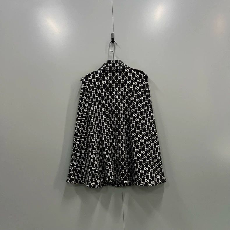 Gucci GUCCI GG Patterned Cape Cloak Size L Size US L / EU 52-54 / 3 - 3 Thumbnail