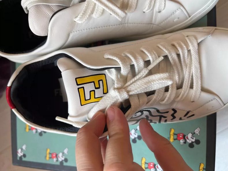 Fendi Fendi White Sneakers with Graffiti Design Size US 5 / EU 37 - 4 Thumbnail
