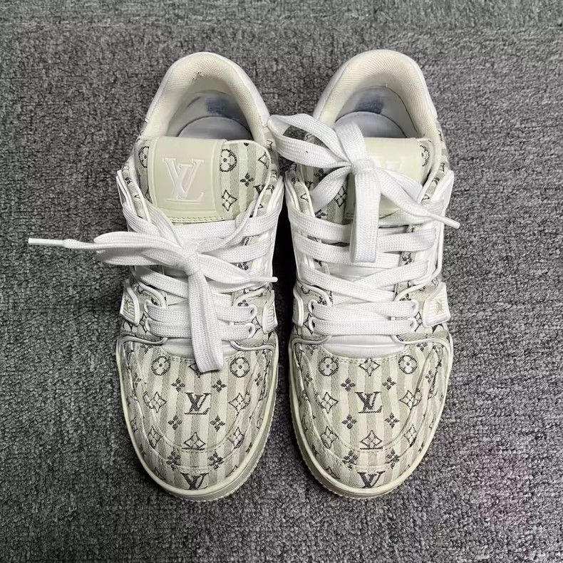 Louis Vuitton Louis Vuitton Low-top Fashion Sneakers Size US 5 / EU 37 - 2 Thumbnail