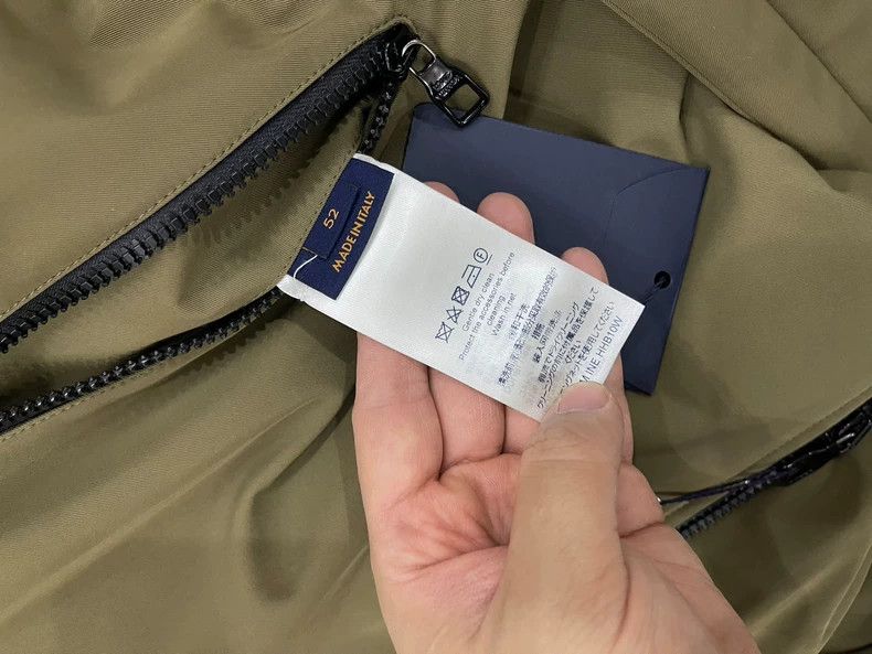 Louis Vuitton Stylish LV Jacket with Perfect Cut and Design Size US M / EU 48-50 / 2 - 6 Thumbnail