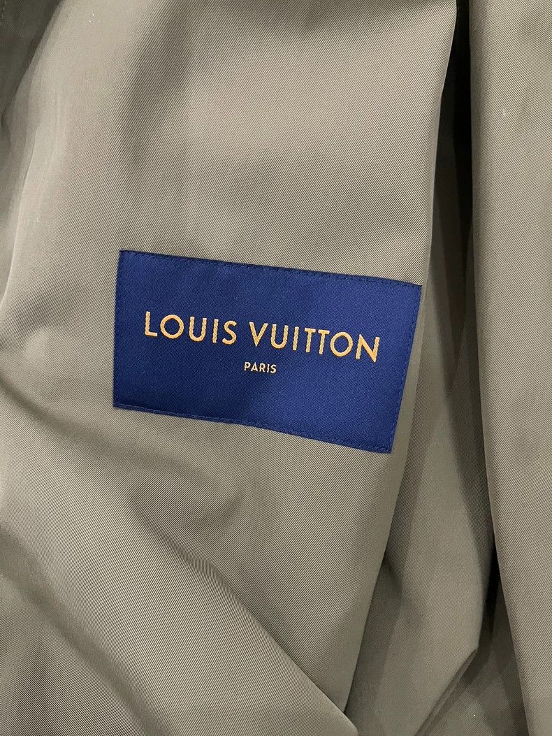 Louis Vuitton Stylish LV Jacket with Perfect Cut and Design Size US M / EU 48-50 / 2 - 5 Thumbnail
