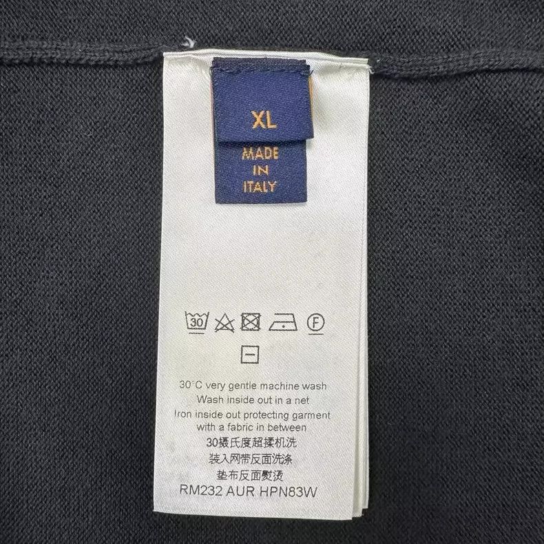Louis Vuitton Louis Vuitton Logo Short Sleeve T-Shirt Size US XL / EU 56 / 4 - 4 Thumbnail