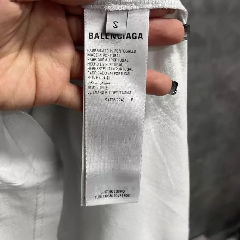 Balenciaga Balenciaga White Letter Print T-Shirt Size US S / EU 44-46 / 1 - 4 Thumbnail