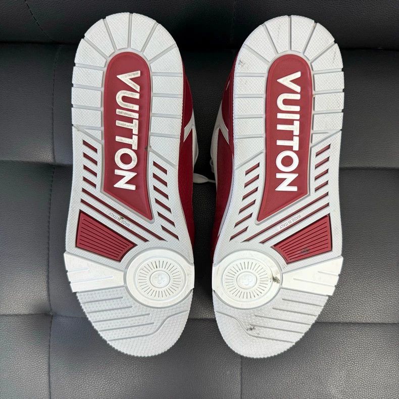 Louis Vuitton LV Louis Vuitton Trainer Shoes with Red Accents Size US 7 / EU 40 - 6 Thumbnail