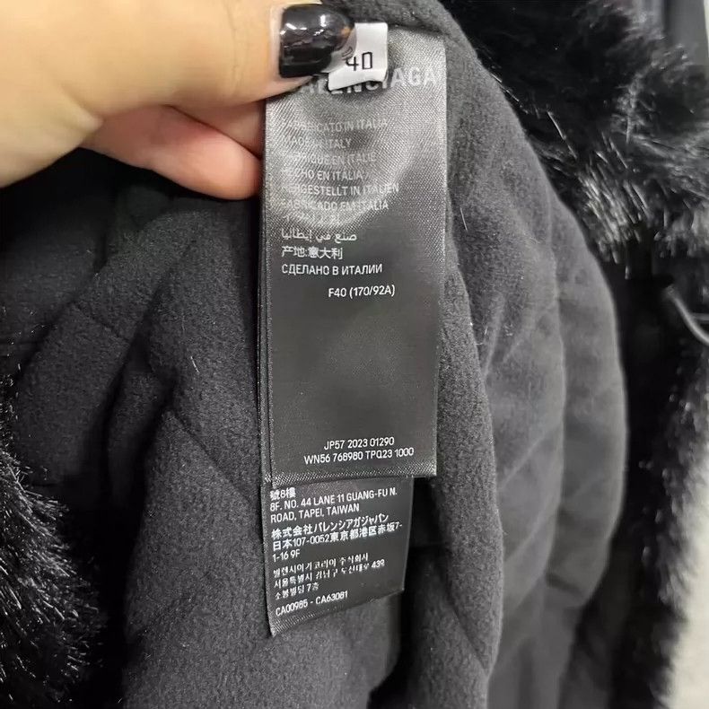 Balenciaga Balenciaga Black Logo High Collar Casual Fur Size US M / EU 48-50 / 2 - 5 Thumbnail