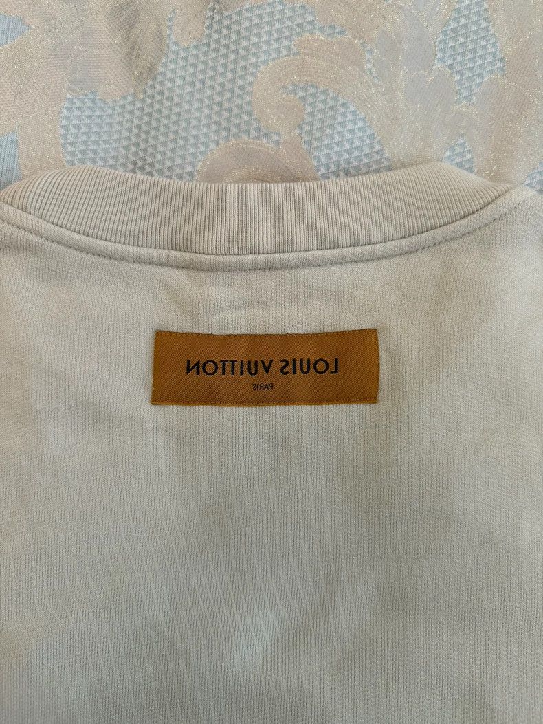 Louis Vuitton Louis Vuitton Sweatshirt with Eye Design Size US M / EU 48-50 / 2 - 5 Thumbnail