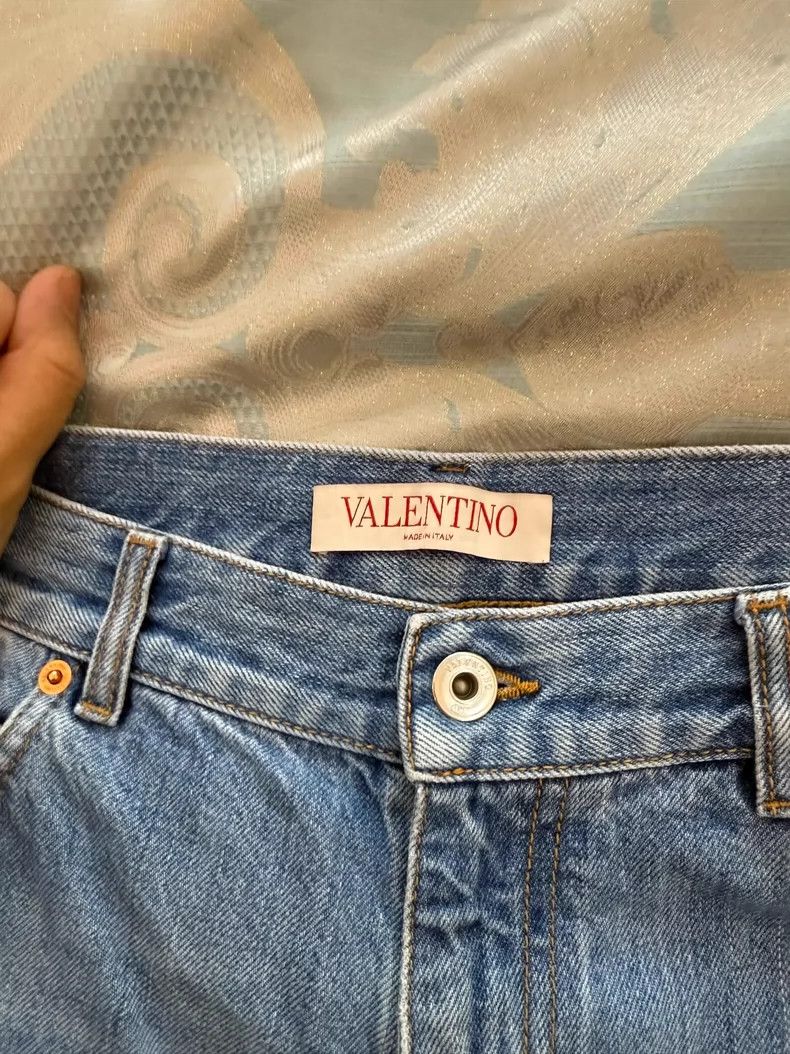 Valentino Valentino Classic Denim Jeans in Light Blue Size US 33 - 3 Thumbnail