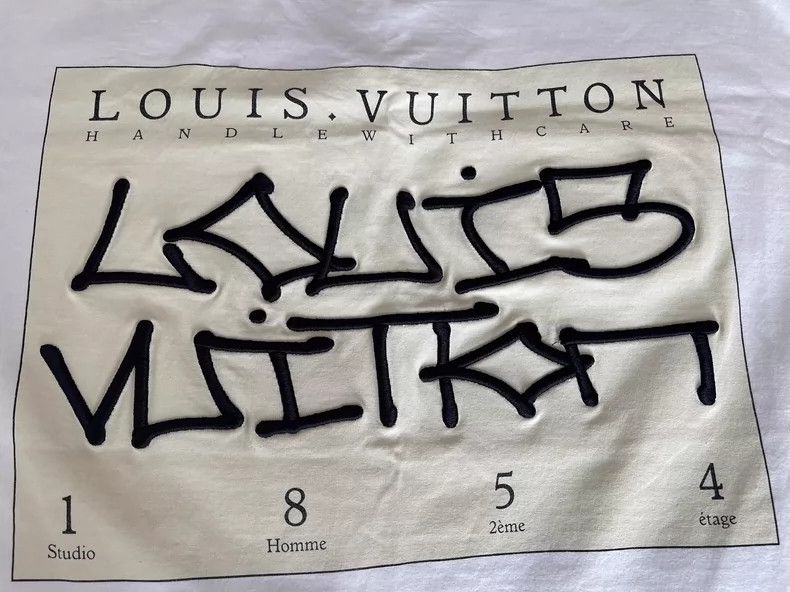Louis Vuitton Louis Vuitton Classic White Short Sleeve T-Shirt Size US XL / EU 56 / 4 - 2 Thumbnail