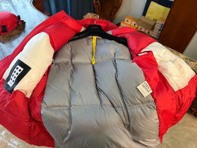 Moncler Moncler Red Down Jacket with White Panel Size US M / EU 48-50 / 2 - 9 Thumbnail
