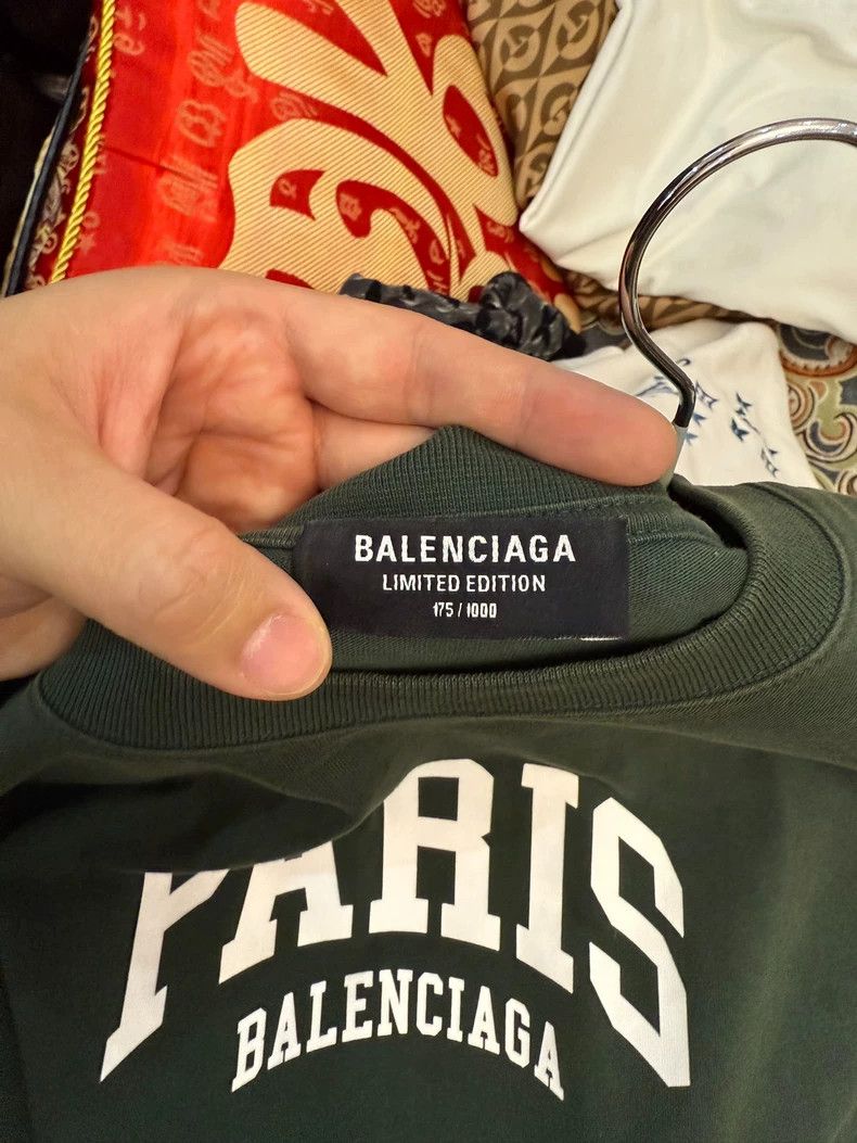 Balenciaga Balenciaga Paris Short Sleeve T-shirt XS Size Size US L / EU 52-54 / 3 - 4 Thumbnail