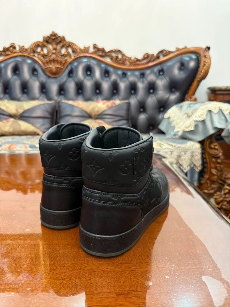 Louis Vuitton Louis Vuitton Men's High-Top Sneakers Size US 7.5 / EU 40-41 - 4 Thumbnail