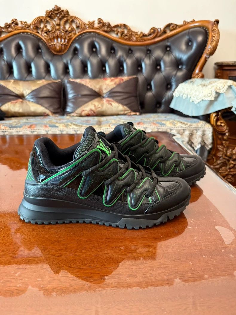 Louis Vuitton Louis Vuitton Black Green Design Sneakers Size US 8 / EU 41 - 2 Thumbnail