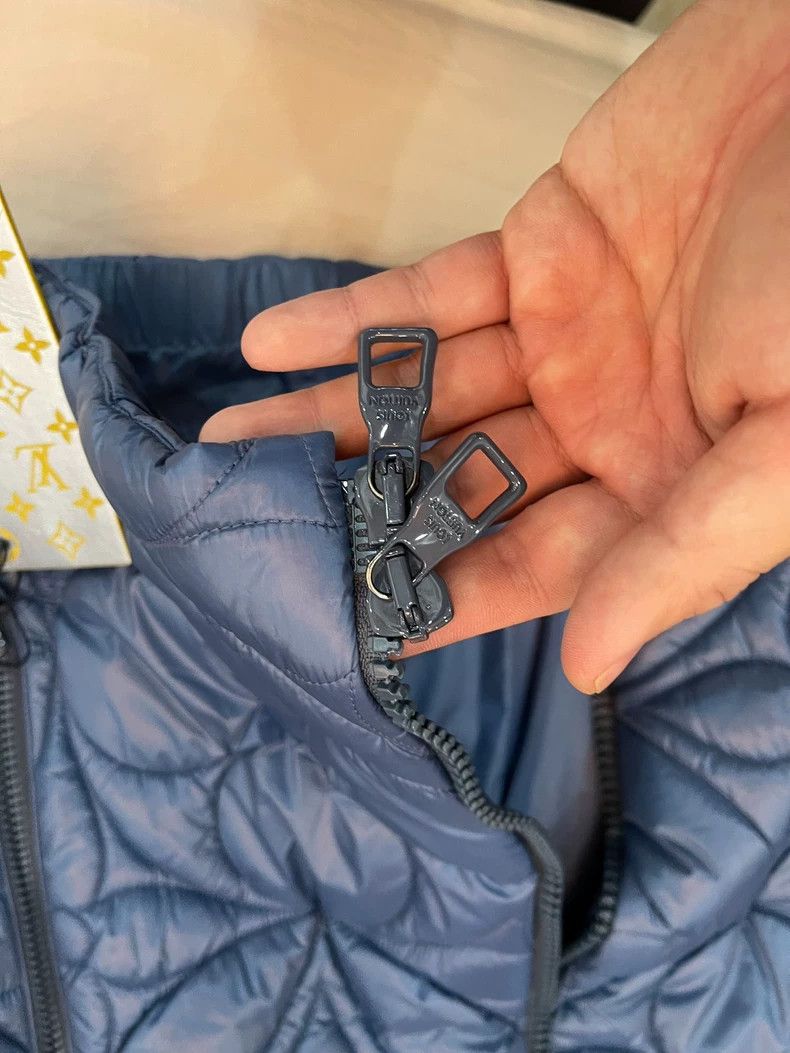 Louis Vuitton Louis Vuitton Quilted Jacket with Logo Size US L / EU 52-54 / 3 - 5 Thumbnail
