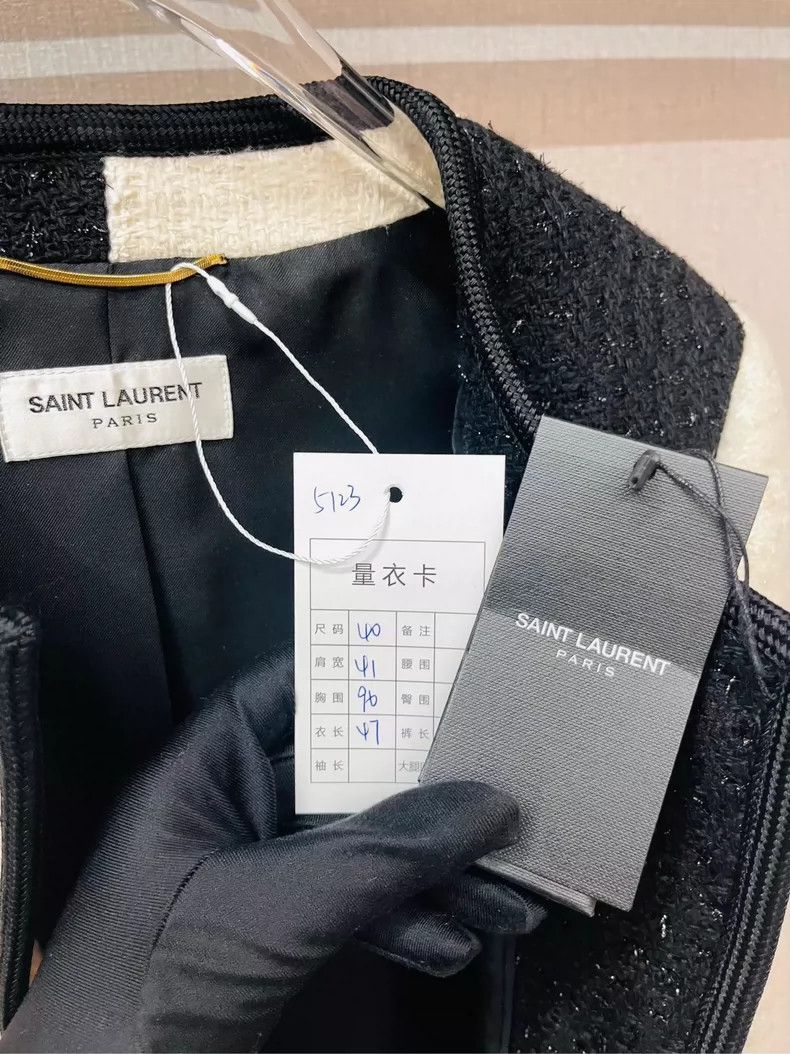 Yves Saint Laurent Black and White Tweed Jacket with Buttons Size US M / EU 48-50 / 2 - 2 Thumbnail