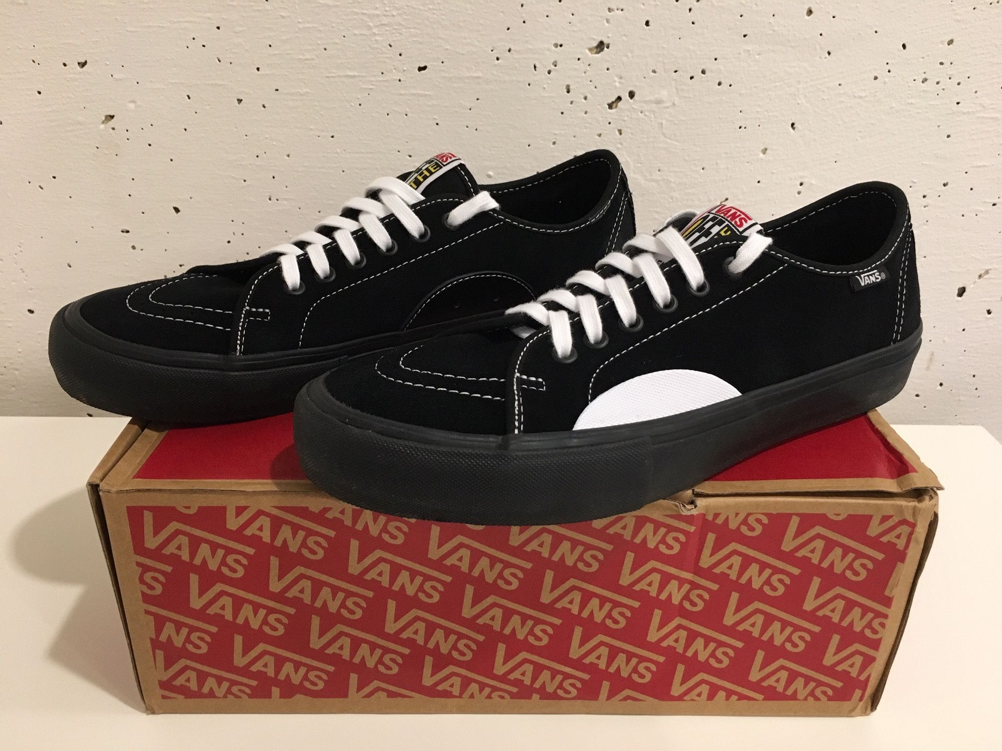 Vans av classic pro black sales