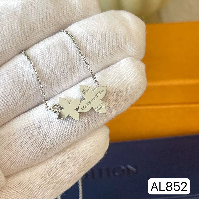 Louis Vuitton Louis Vuitton 18K White Gold Necklace Size ONE SIZE - 6 Thumbnail