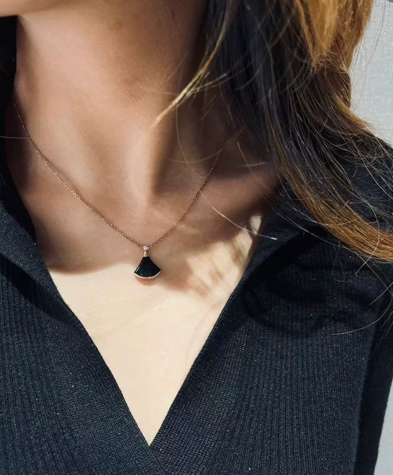 Bottega Veneta BVLGARI Black Fan Necklace with Gold Chain Size ONE SIZE - 8 Thumbnail