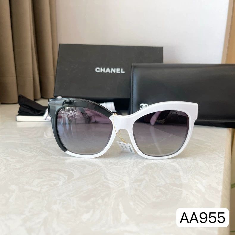 Chanel Chanel Black White Vintage Style Sunglasses Size ONE SIZE - 4 Thumbnail