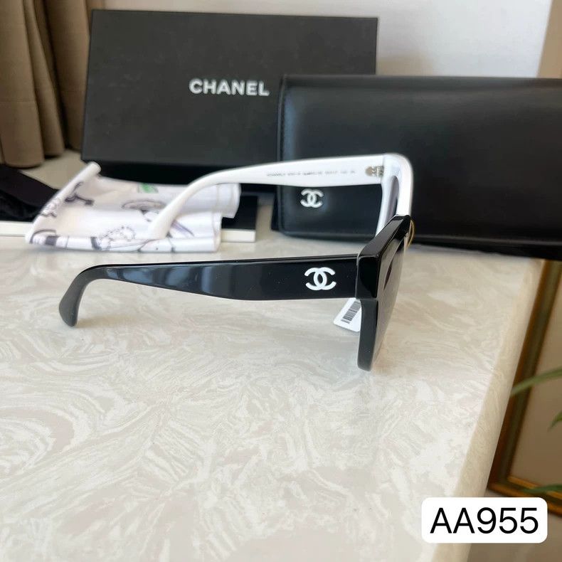 Chanel Chanel Black White Vintage Style Sunglasses Size ONE SIZE - 3 Thumbnail
