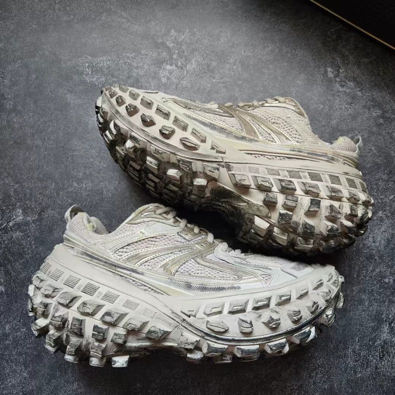 Balenciaga Balenciaga Defender Sneakers in Pre-Owned Condition Size US 9 / EU 42 - 4 Thumbnail