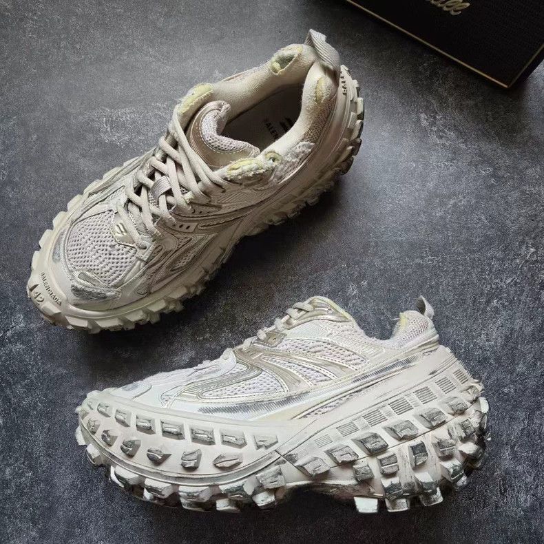 Balenciaga Balenciaga Defender Sneakers in Pre-Owned Condition Size US 9 / EU 42 - 2 Thumbnail