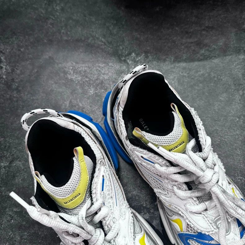 Balenciaga Balenciaga RUNNER2 Sneakers in Used Condition Size US 10 / EU 43 - 7 Thumbnail