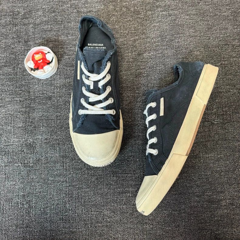 Balenciaga Balenciaga Low Top Canvas Sneakers Size 45 Size US 11 / EU 44 - 2 Thumbnail