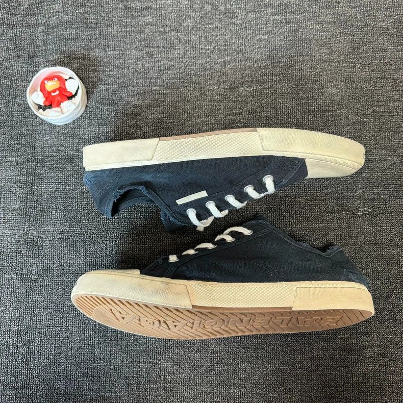 Balenciaga Balenciaga Low Top Canvas Sneakers Size 45 Size US 11 / EU 44 - 5 Thumbnail
