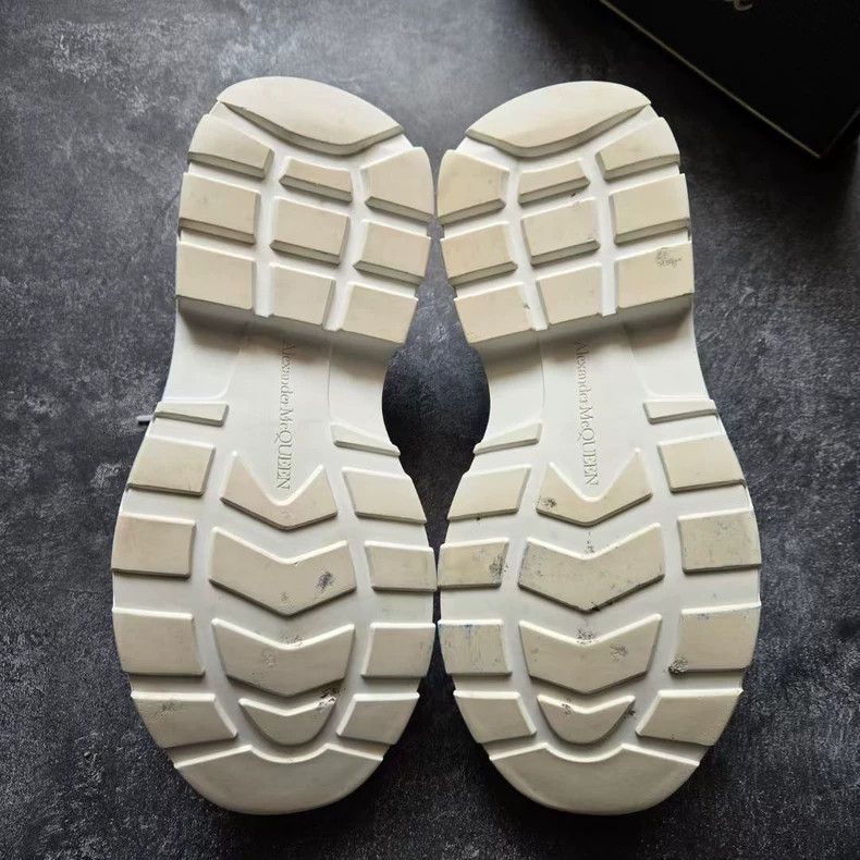 Alexander McQueen Alexander McQueen Black White Sneakers Size 42.5 Size US 9.5 / EU 42-43 - 7 Thumbnail