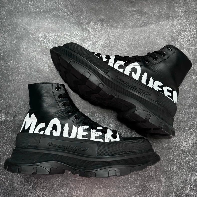 Alexander McQueen Alexander McQueen High-Top Graffiti Martin Boots Size US 8 / EU 41 - 5 Thumbnail