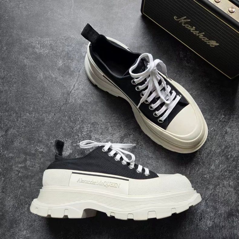 Alexander McQueen Alexander McQueen Black and White Sneakers Size US 9.5 / EU 42-43 - 3 Thumbnail