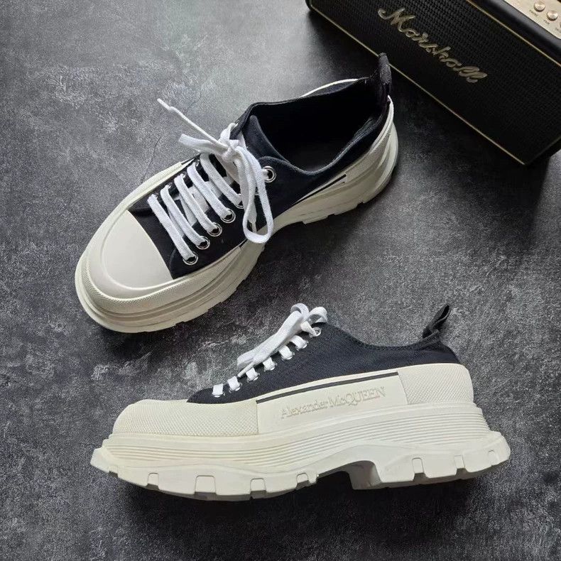 Alexander McQueen Alexander McQueen Black and White Sneakers Size US 9.5 / EU 42-43 - 2 Thumbnail