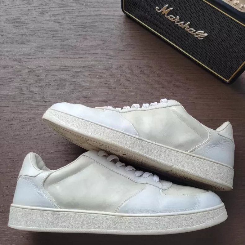 Louis Vuitton Louis Vuitton Rivoli White Sneakers Size 7.5 Size US 7.5 / EU 40-41 - 4 Thumbnail