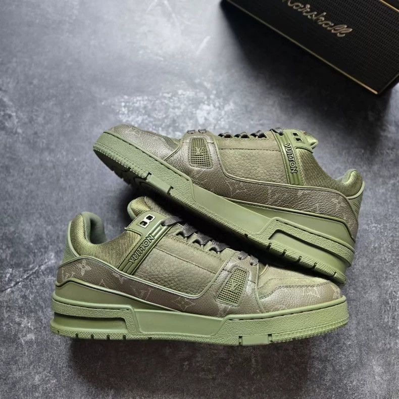 Louis Vuitton Louis Vuitton Green Trainer Sneakers Size 8 Size US 8 / EU 41 - 5 Thumbnail