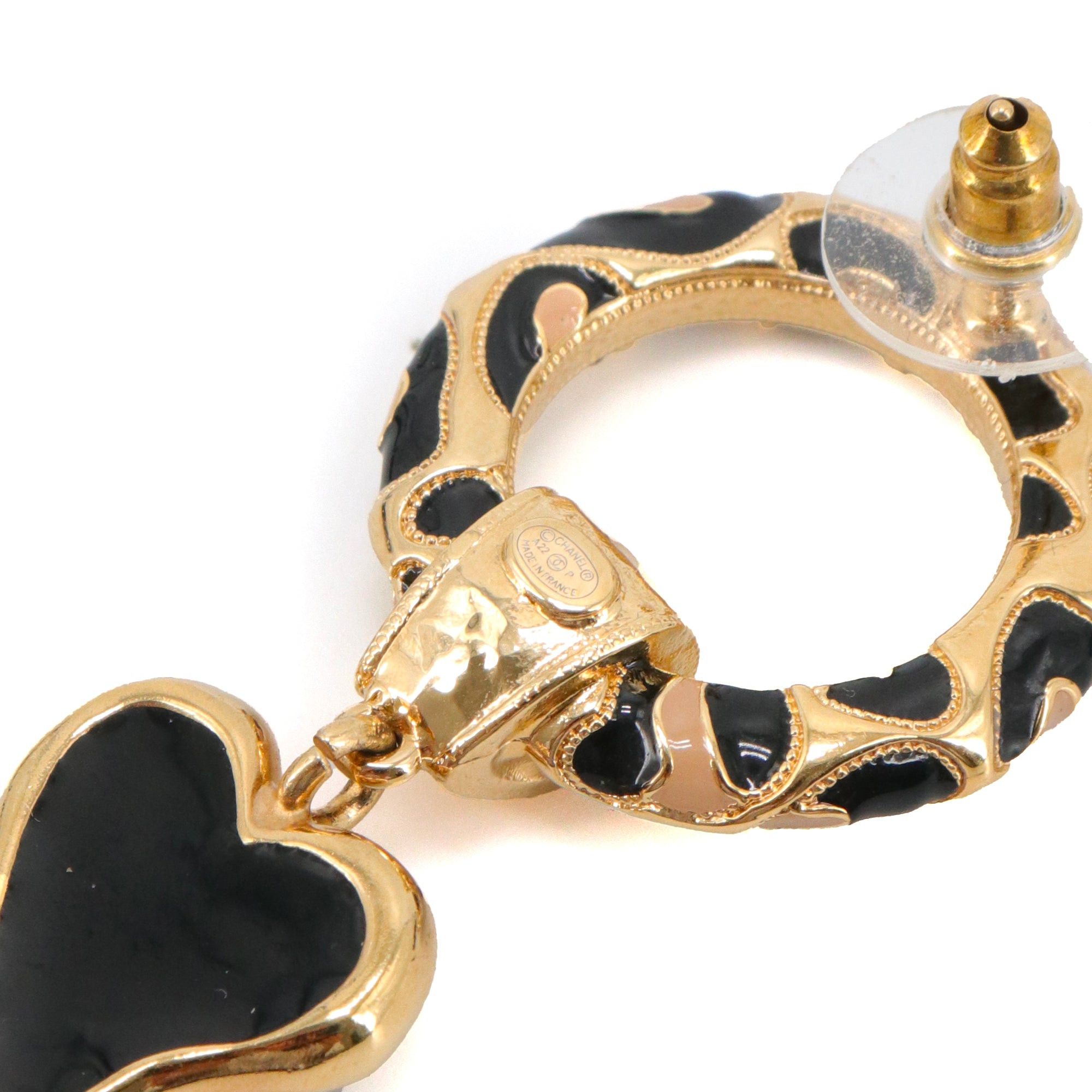Chanel CHANEL - Chanel Heart Earrings in Gold Metal Size ONE SIZE - 4 Thumbnail
