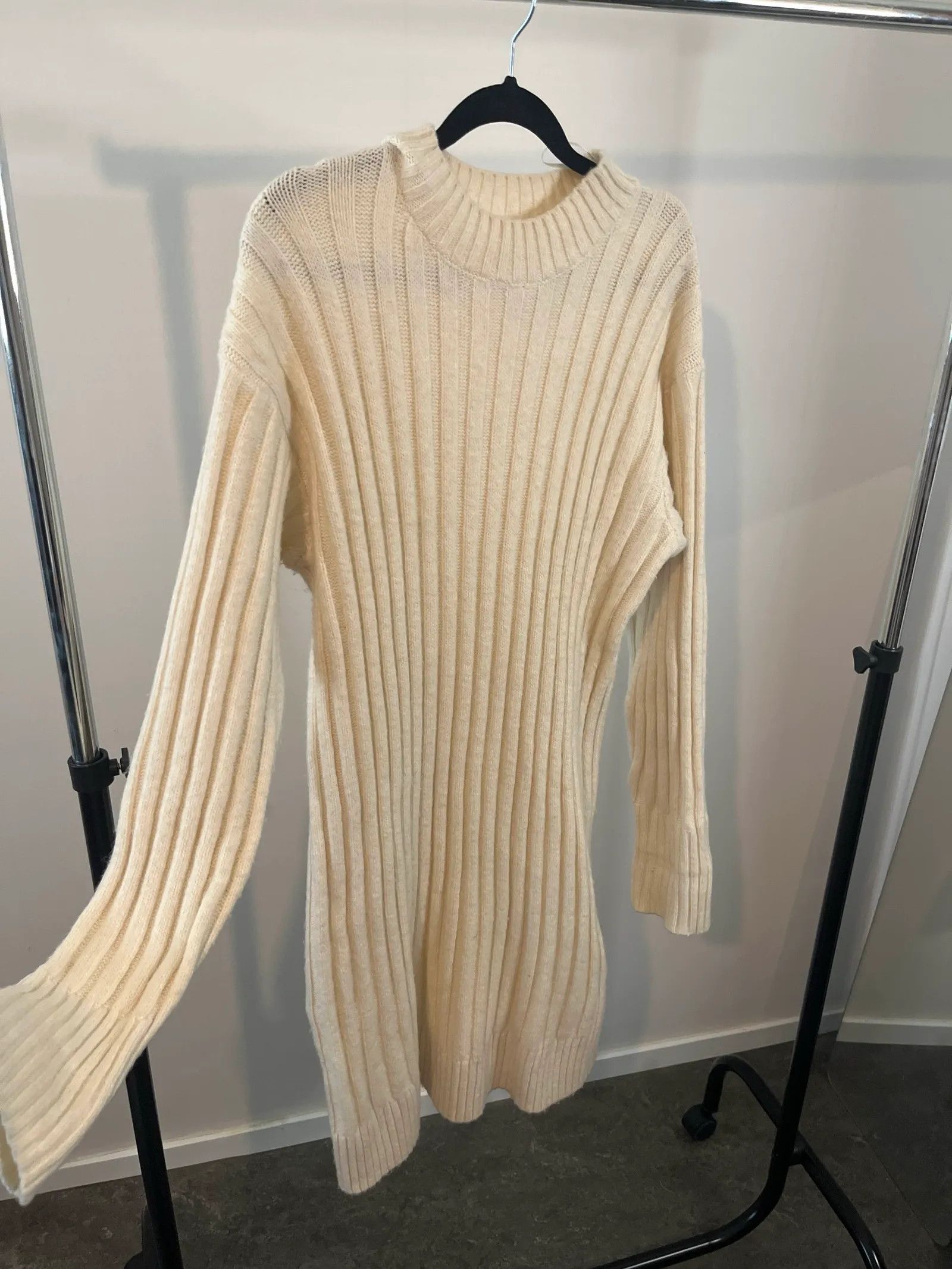 H&M H&M Klänning från HM Dress Size XS / US 0-2 / IT 36-38 - 4 Thumbnail