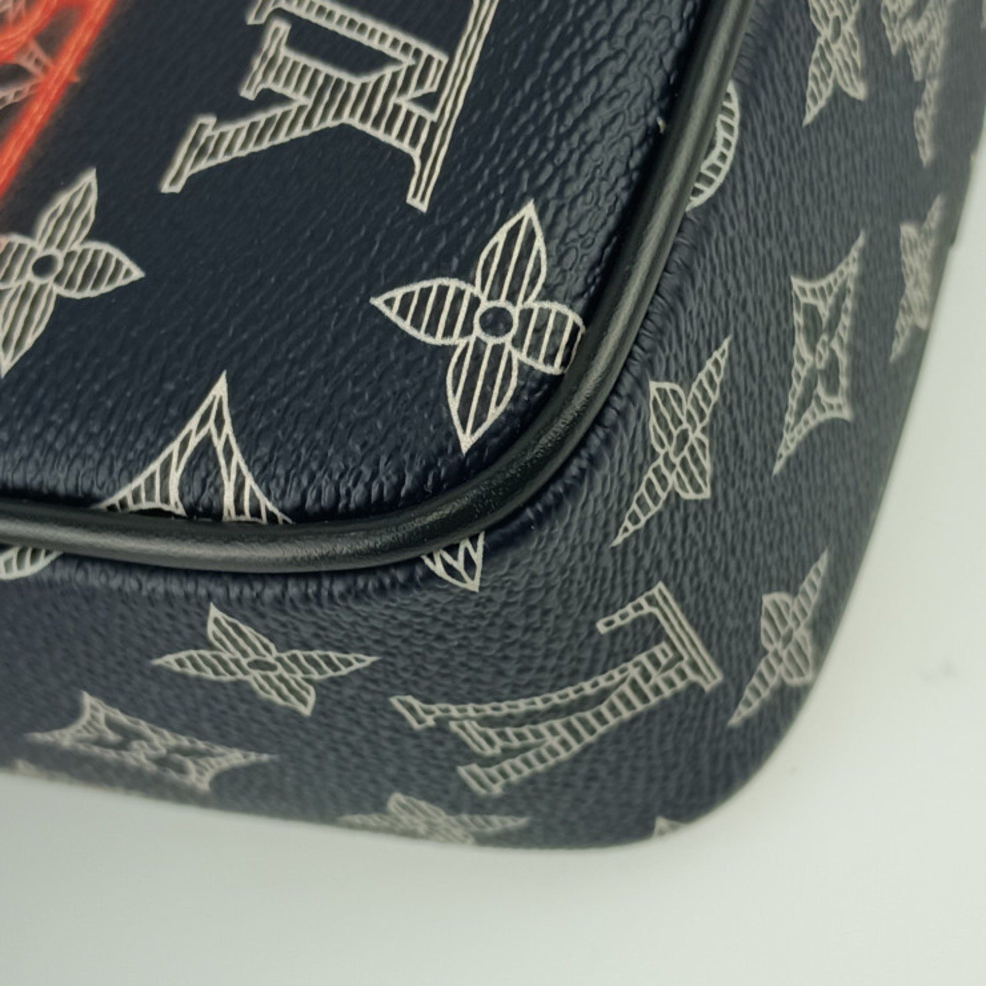 Louis Vuitton Louis Vuitton Danube shoulder Size ONE SIZE - 6 Thumbnail