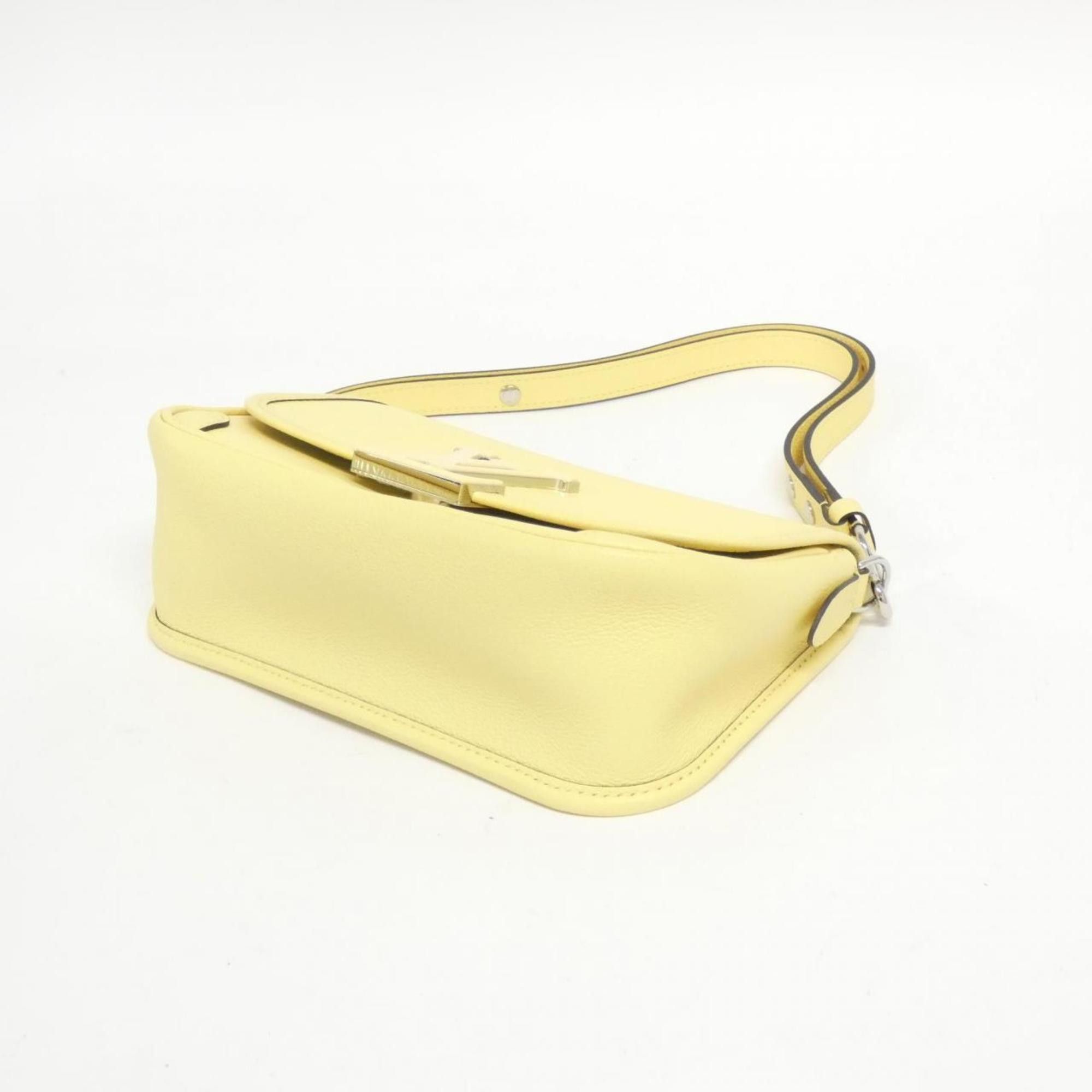 Louis Vuitton Louis Vuitton buci shoulder Size ONE SIZE - 4 Thumbnail