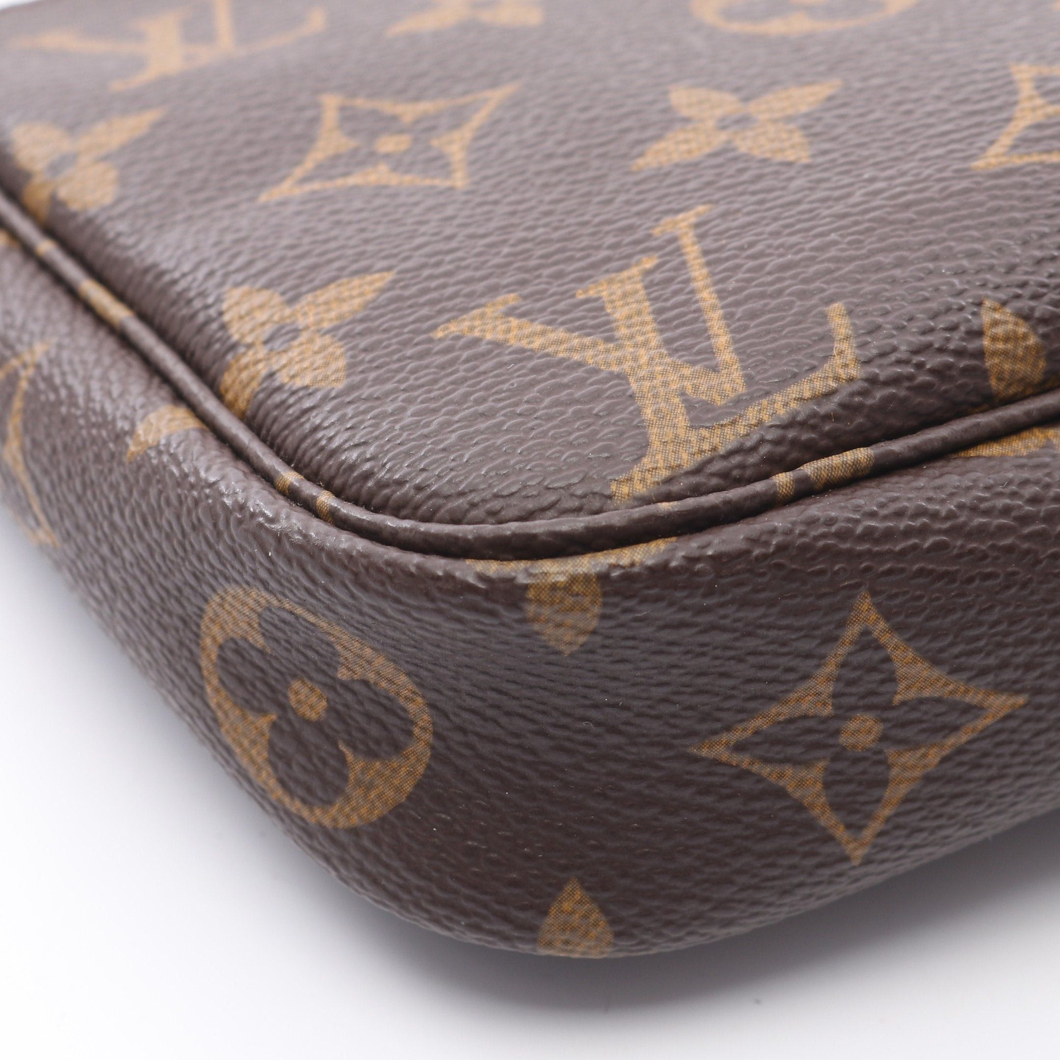 Louis Vuitton Louis Vuitton Pochette Accessoires Monogram Handbag Leather Brown Size ONE SIZE - 6 Thumbnail
