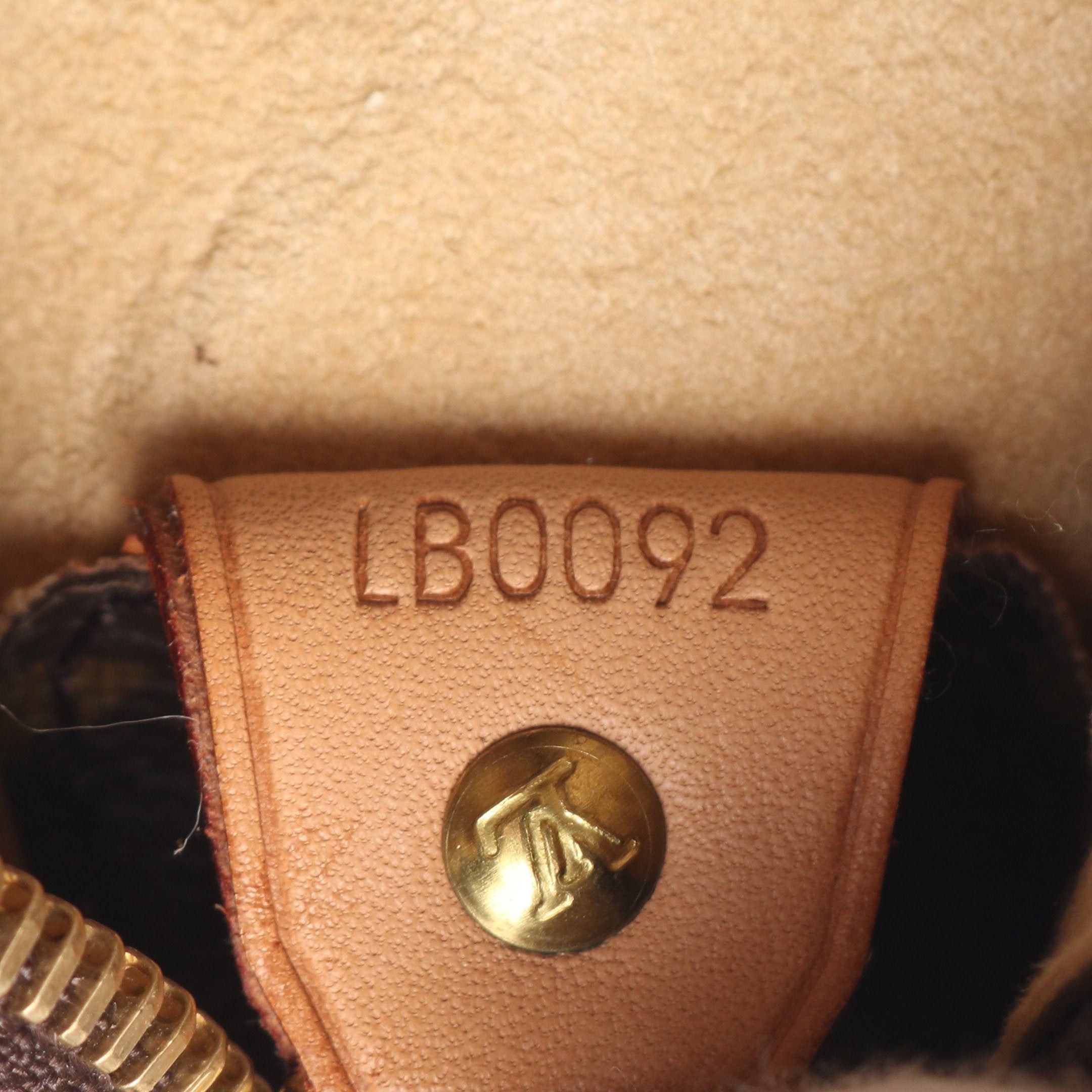 Louis Vuitton Louis Vuitton Looping Gm Monogram Shoulder Bag Leather Brown Size ONE SIZE - 5 Thumbnail