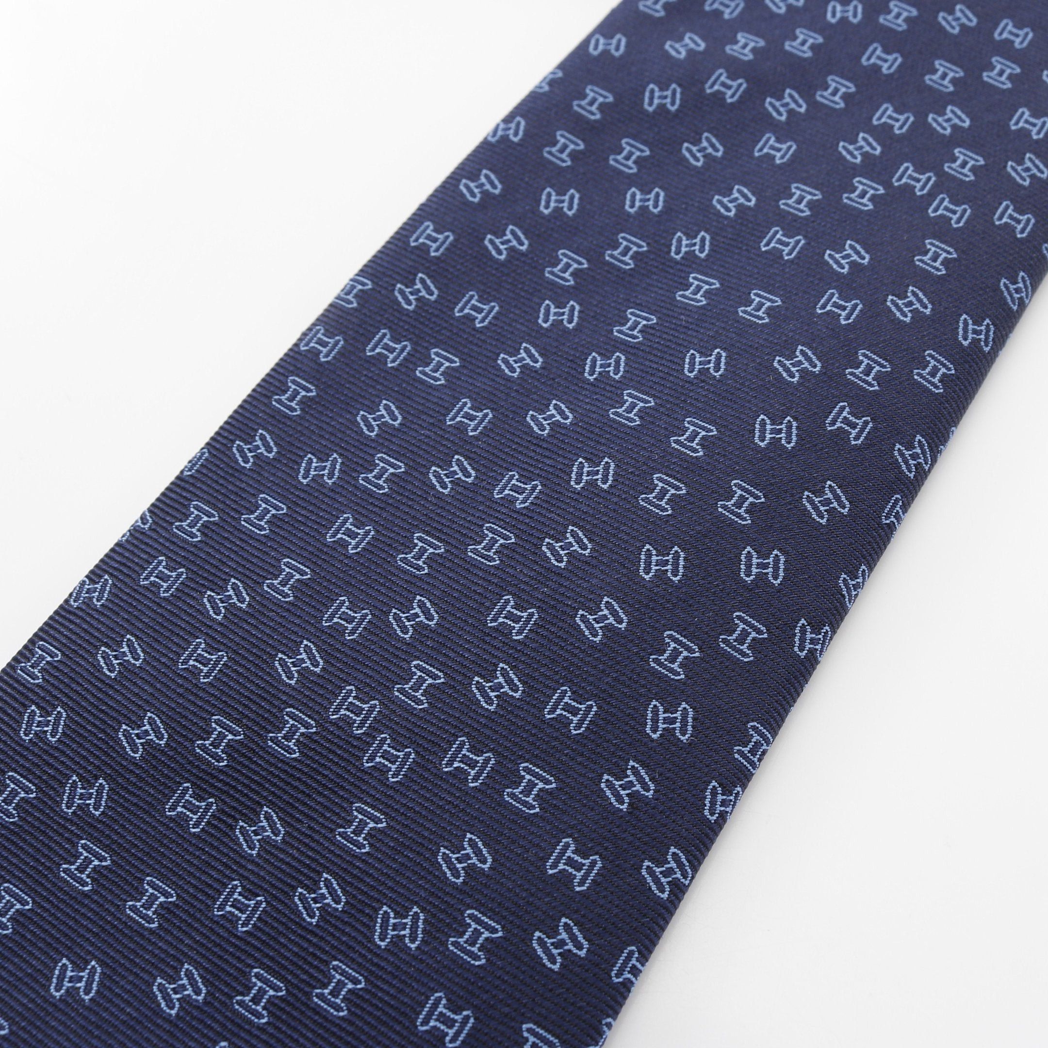 Hermes Hermes H Pattern Tie Silk Navy Blue Size ONE SIZE - 7 Thumbnail