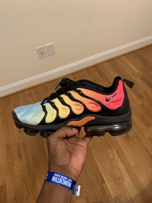 Vapormax on sale tropical sunset