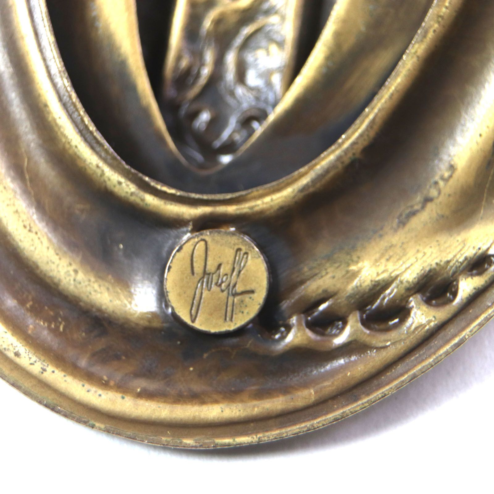 Other Other Joseff of HOLLYWOOD Statue of a veiled woman Brooch Metal Brooch DUTY FREE for USA Size ONE SIZE - 5 Thumbnail