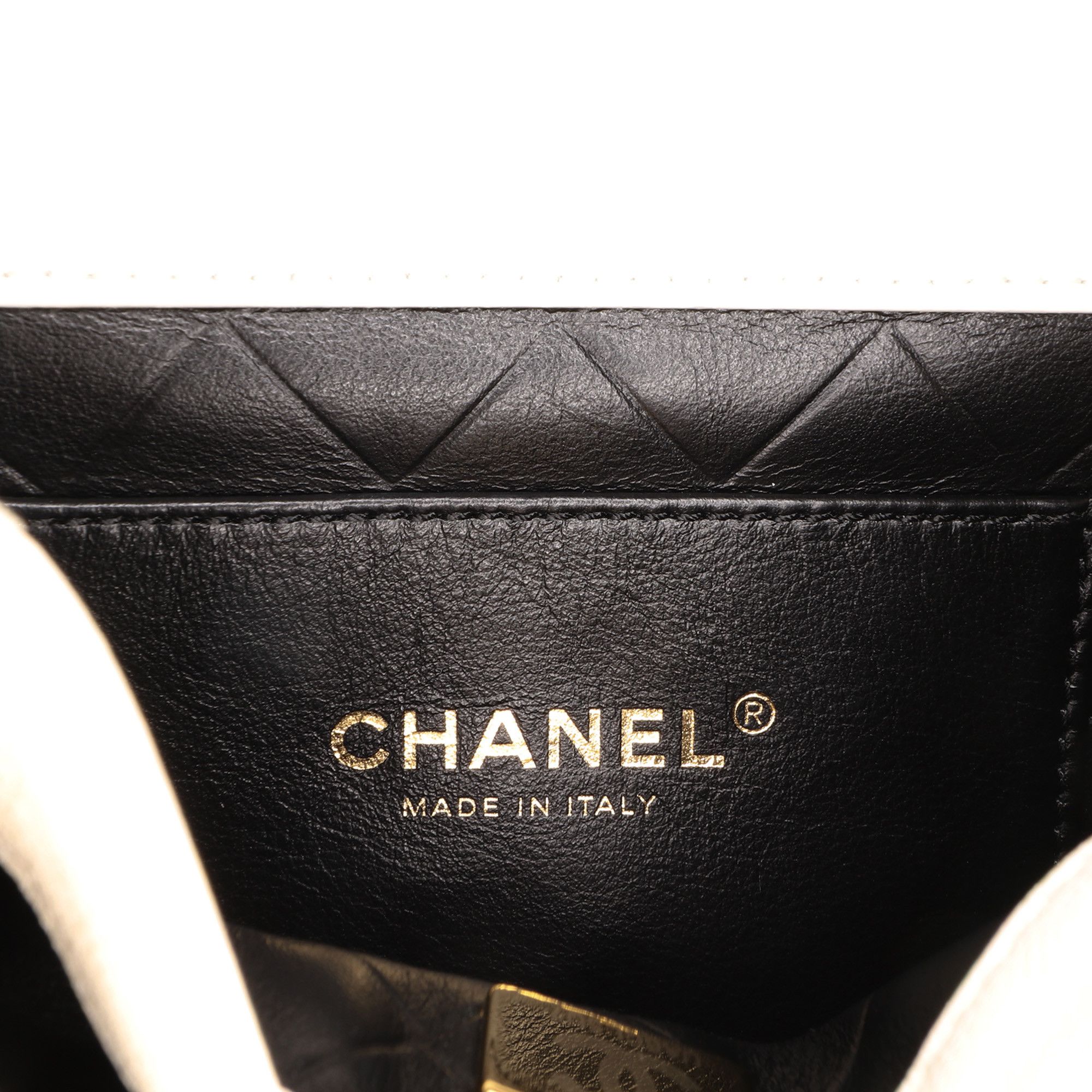 Chanel Chanel CC Quilted Lambskin Round Moon Messenger Flap Size ONE SIZE - 5 Thumbnail