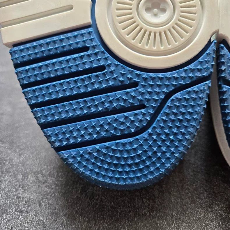 Louis Vuitton Louis Vuitton LV Trainer White Blue Sneakers Size US 5 / EU 37 - 8 Thumbnail